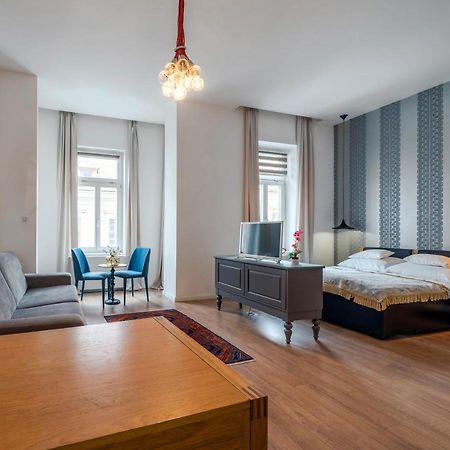 Baross Boutique Apartman Γκιόρ Εξωτερικό φωτογραφία